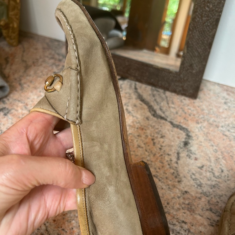 Gucci Tan Loafers with Gold Accent Vintage